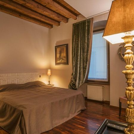 Napule...E Apartments Пескиера дел Гарда Екстериор снимка