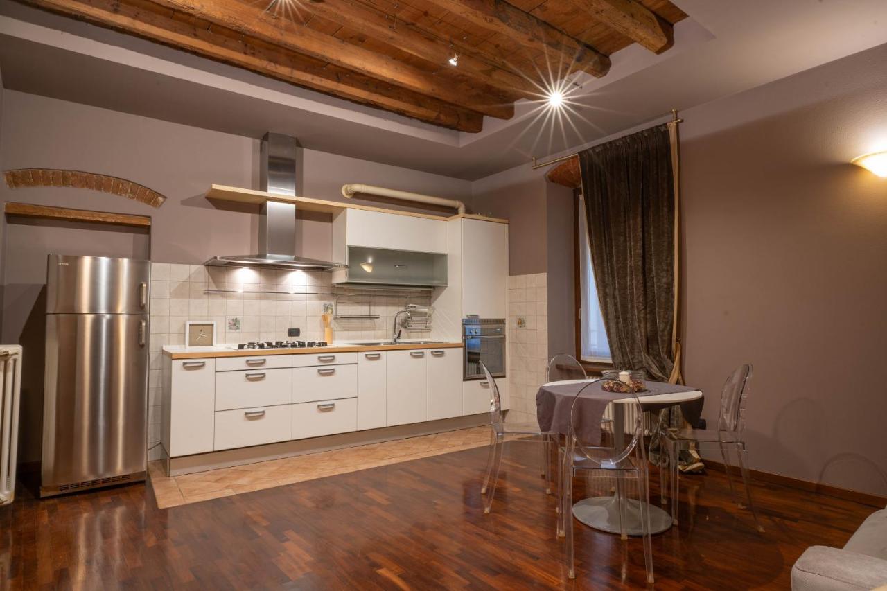 Napule...E Apartments Пескиера дел Гарда Екстериор снимка