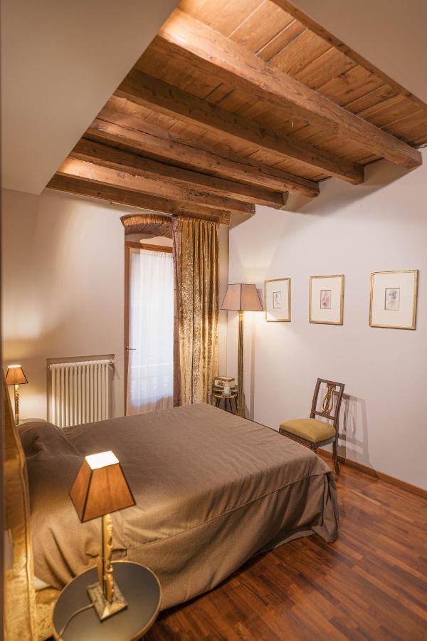 Napule...E Apartments Пескиера дел Гарда Екстериор снимка