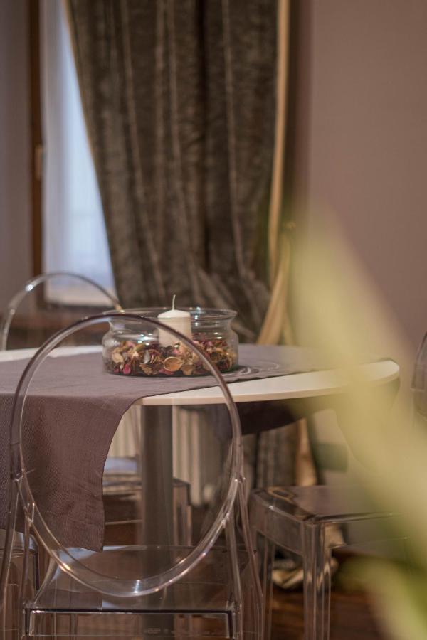 Napule...E Apartments Пескиера дел Гарда Екстериор снимка
